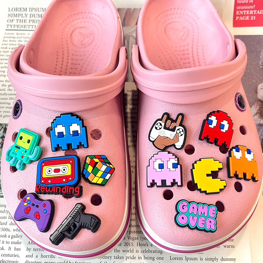 Men'S Accessories Crocs - Crocs için 17 adet Pac-Man ayakkabı