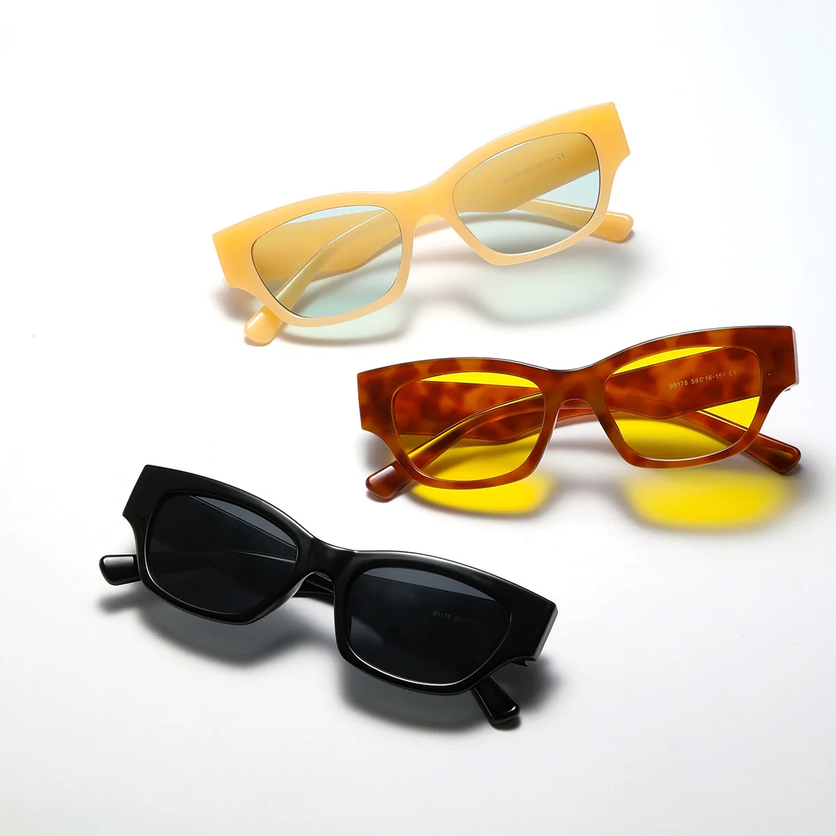 Moda Sarı Kadın Kedi Gözü Güne - Men'S Accessories In The 90S incelemesi ve fiyatı